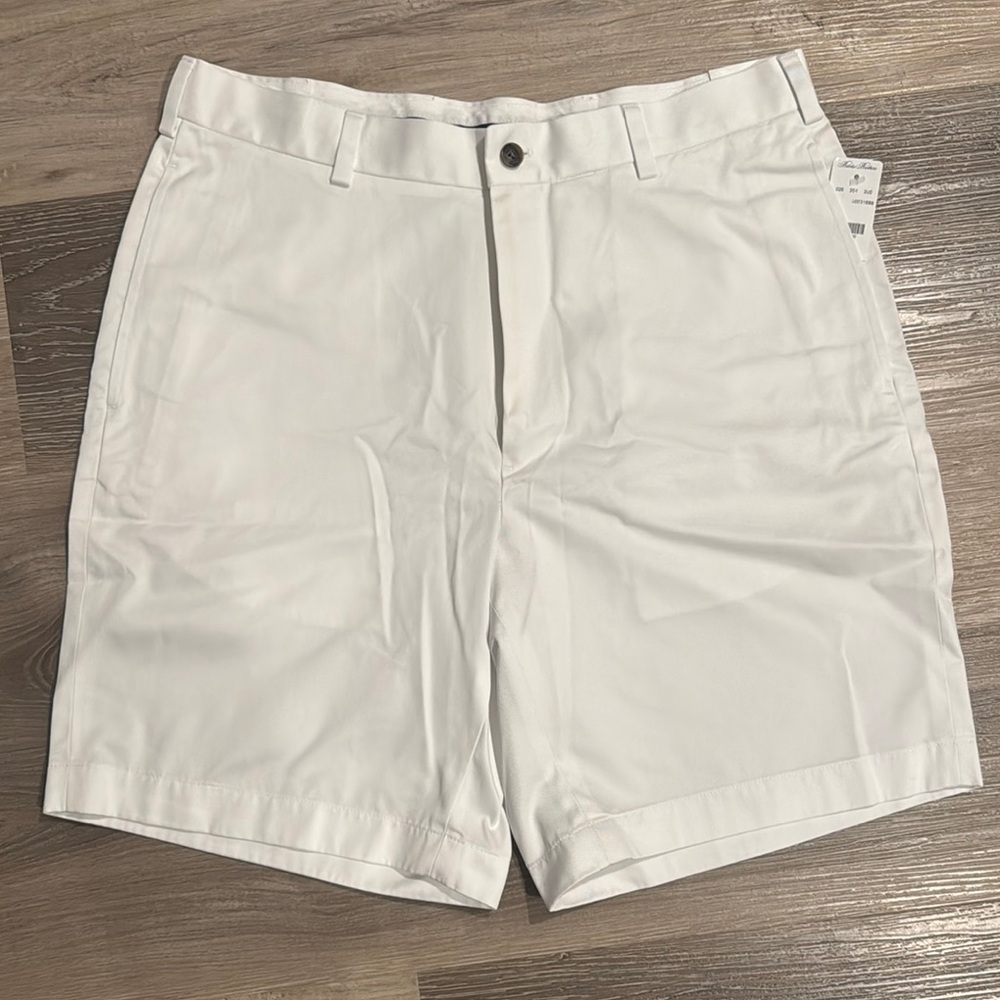 NWT Men's White Shorts- W34